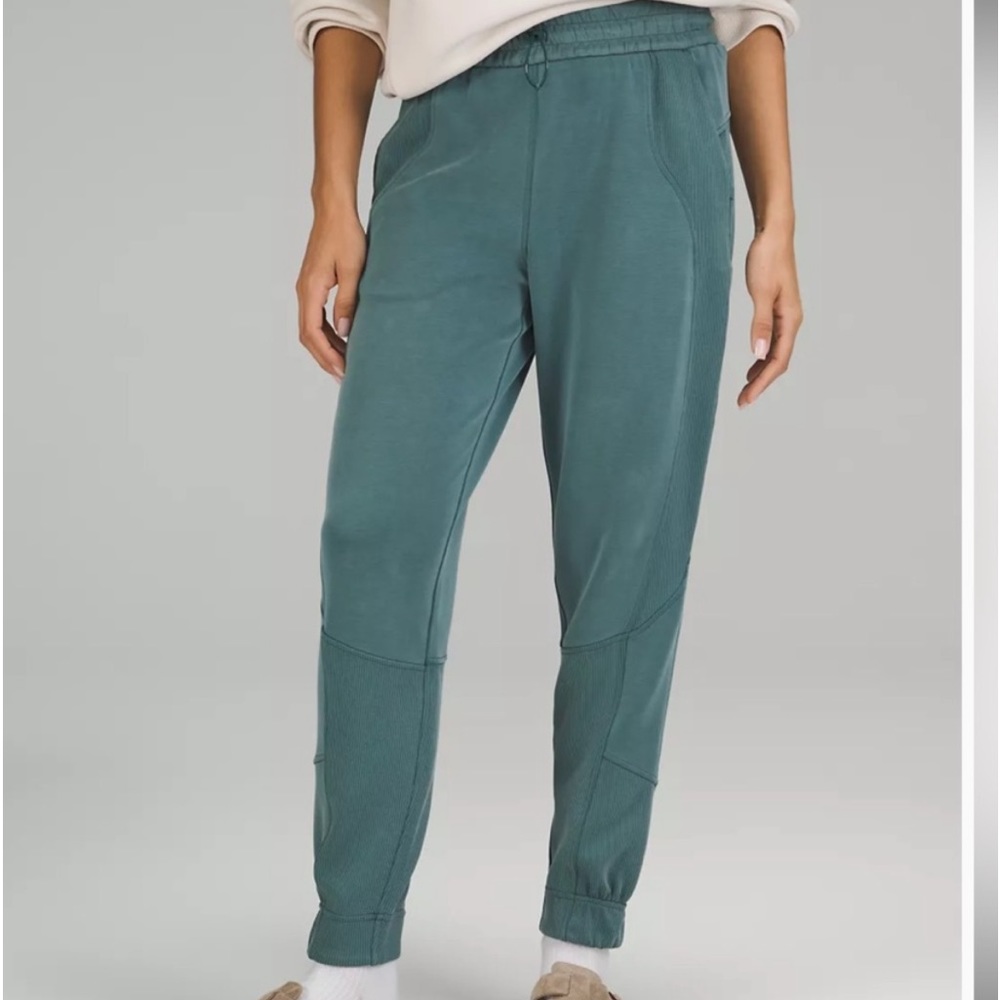 Lululemon Brushed Softstreme Ribbed High-Rise Jogger, Green Jasper, Sz 4